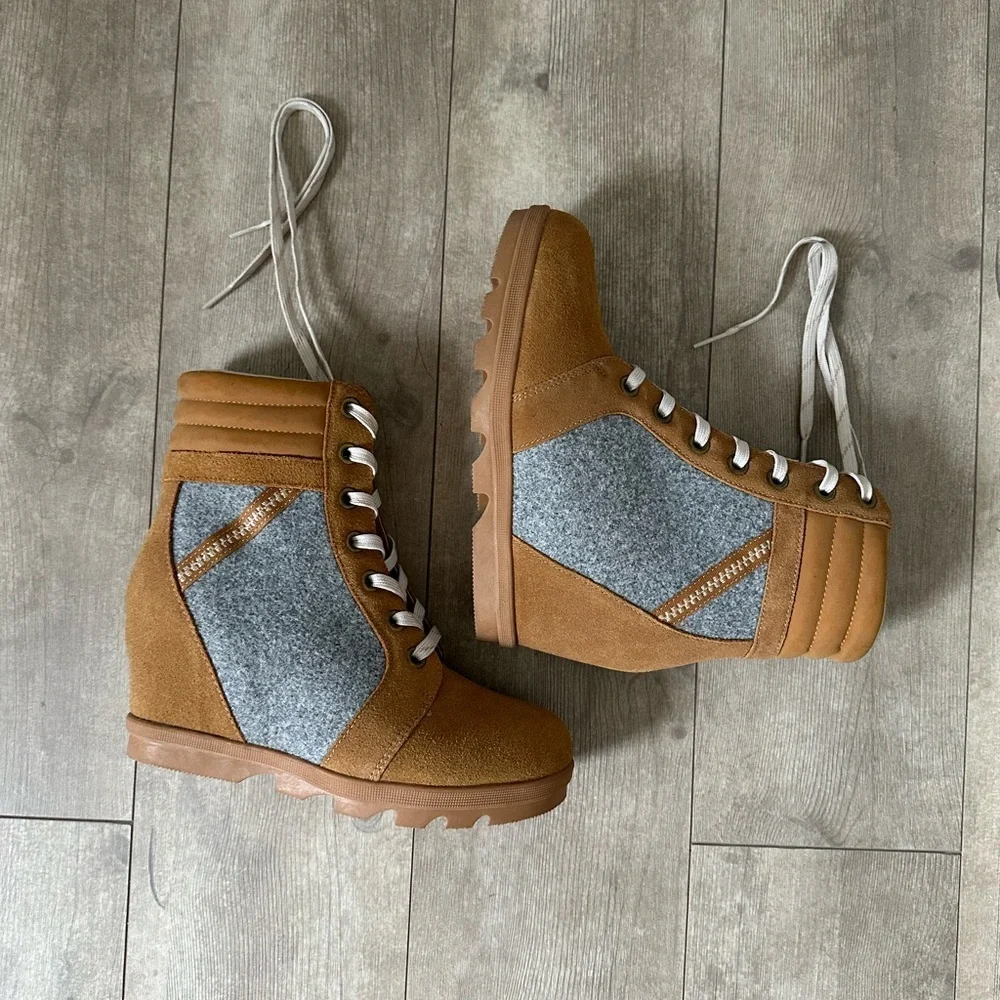 Serra Wedge Hiking Bootie Cow Suede Leather Tan/Gray Womens Size 8 Never Worn - Picture 3 of 14